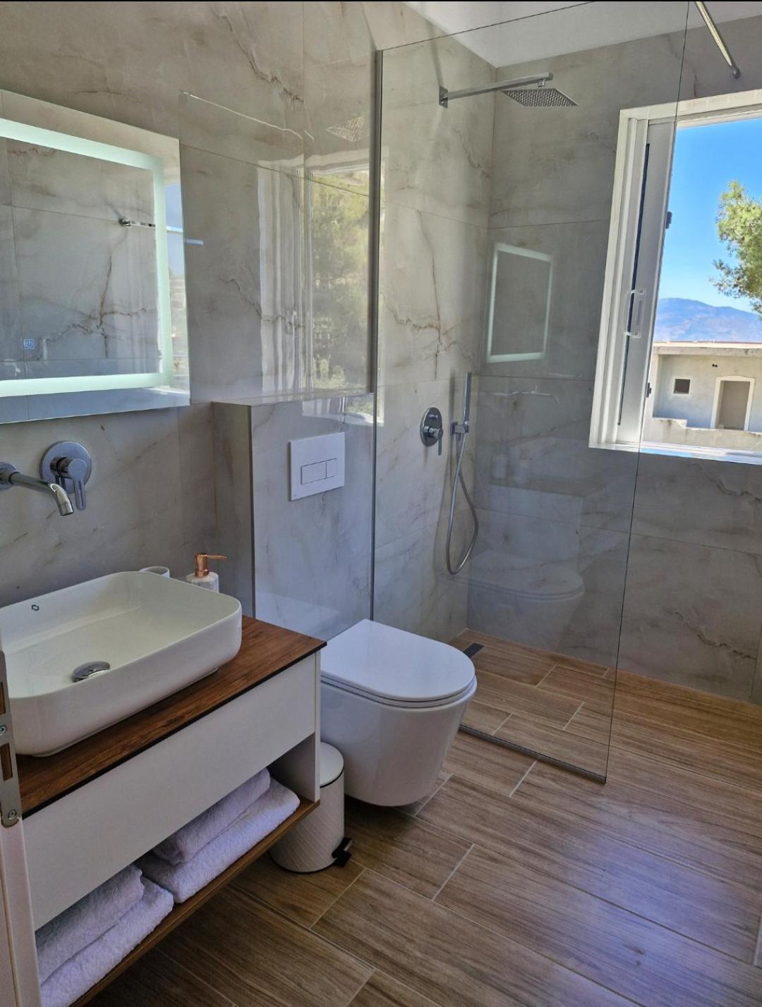 Villa Virginia Sarandë 外观 照片