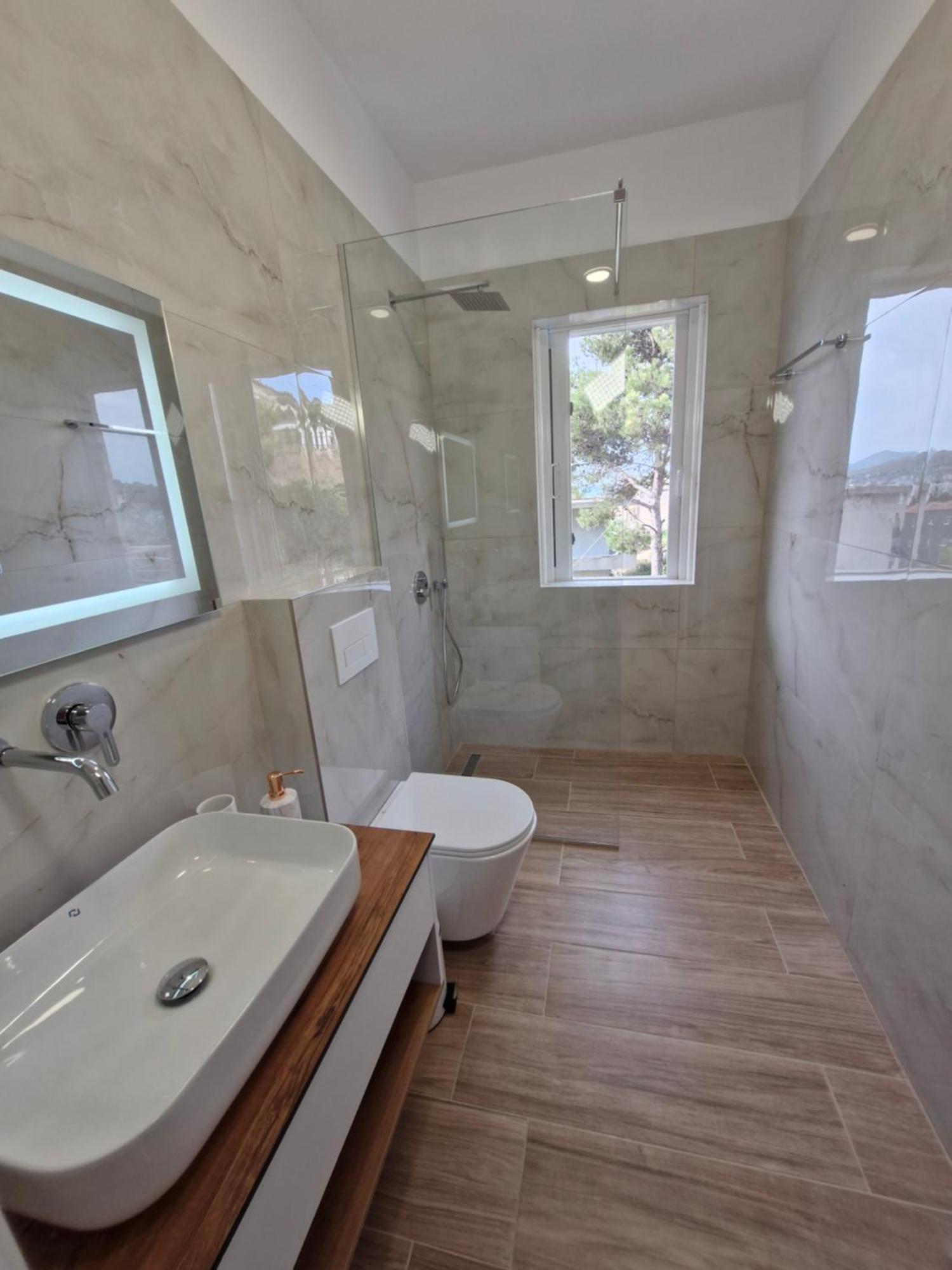 Villa Virginia Sarandë 外观 照片
