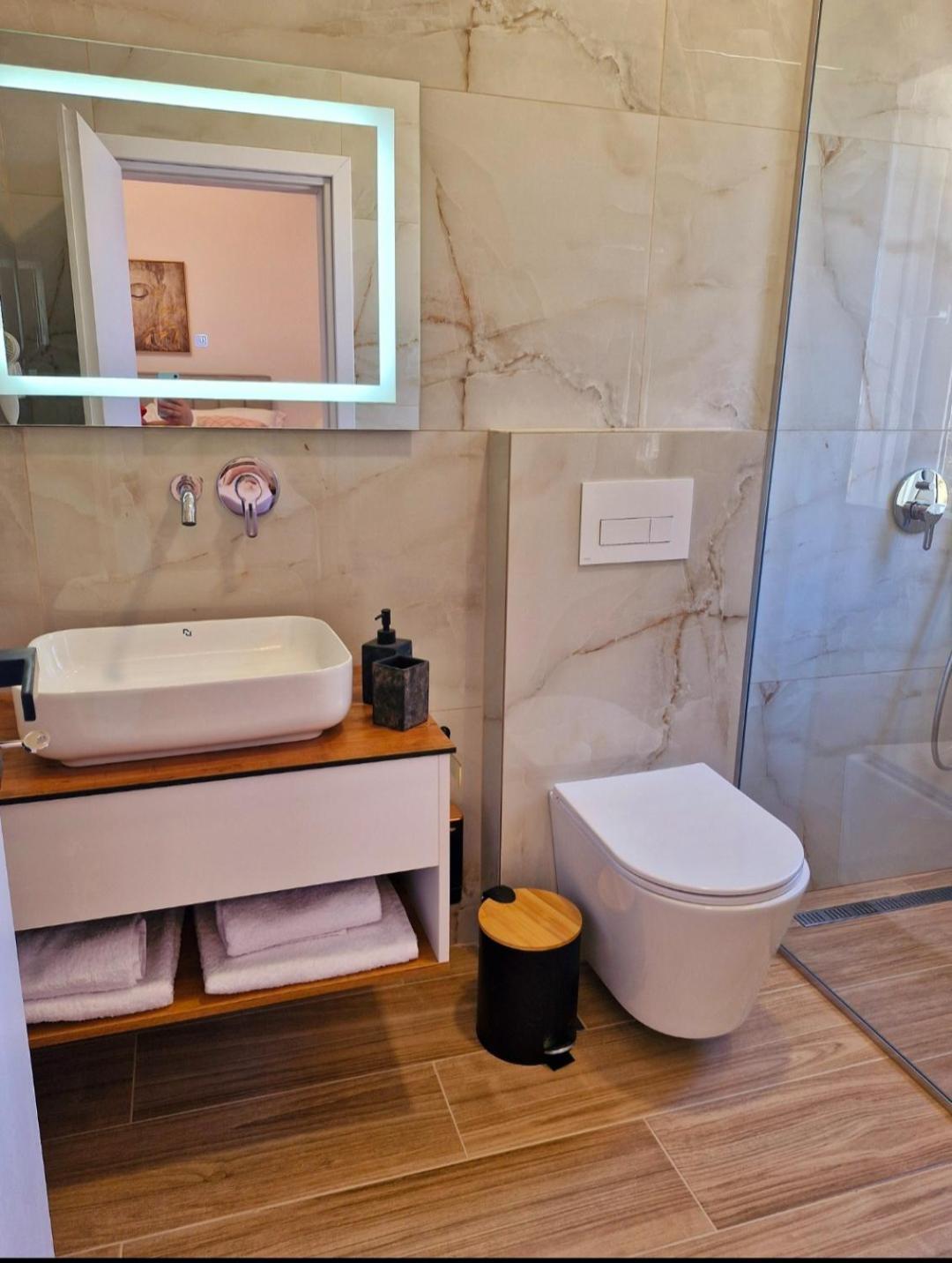 Villa Virginia Sarandë 外观 照片
